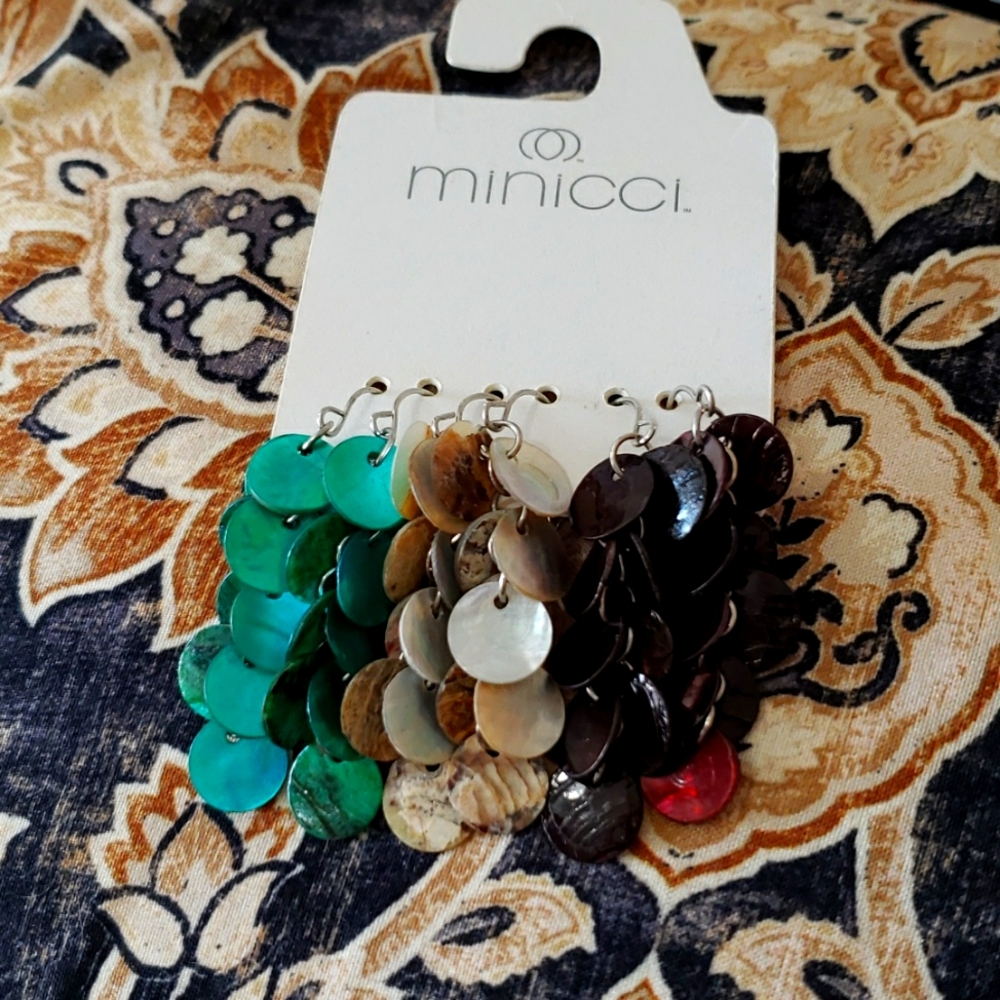 Earrings- 3pr shell - Picture 1 of 3